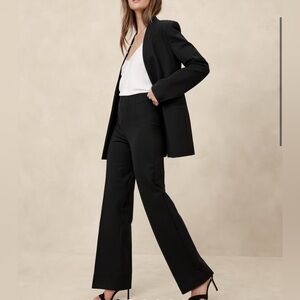 J. Crew Black Straight-Leg Ponte Pants. Size 2. Comfortable!